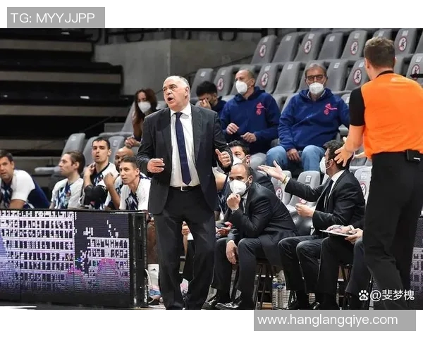 波波维奇重回马刺执教，球迷欢呼雀跃